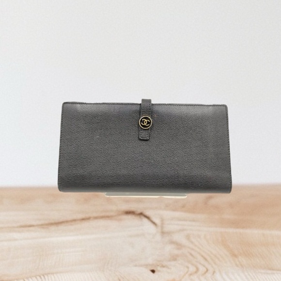 Chanel Caviar Black Long Wallet EUC - Fits a phone in back pocket ! - Picture 1 of 15